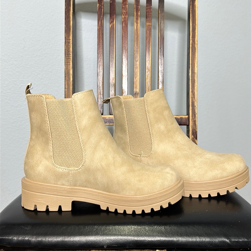 Soda Chelsea boots.